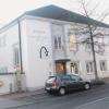 Das alte Rathaus in Pöttmes in der Von-Gumppenberg-Straße sucht immer noch einen Käufer oder Mieter. 