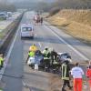 Ein Lkw-Fahrer hat auf der Autobahn A 96 zwischen Mindelheim und Stetten beim Überholen ein Auto übersehen.