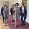 Gemeinsam auf dem Weg zu den nächsten Fronhofkonzerten (v.l.): Hausherr und Regierungspräsident Erwin Lohner, PR-Beraterin Ingrid Erne, der künstlerische Leiter Wilhelm F. Walz, die Sängerin Alexandrina Simeon und Hans-Peter Heinemann, Vorsitzender des Konzerte-im-Fronhof-Vereins.