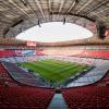 Der FC Bayern München rechnet für das Eröffnungsspiel gegen Schalke mit bis zu 15.000 Zuschauern in der Allianz Arena.
