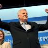 Politischer Aschermittwoch 2013: Der bayerische Ministerpräsident Horst Seehofer und seine Frau Karin in Passau.