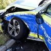 Insgesamt sieben Verletzte forderte ein Verkehrsunfall am Samstagabend im Ulmer Westen. Ein Polizeiauto wurde gerammt.