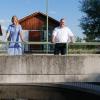 Blick voraus auf der „Kommandobrücke“ des Kläranlagen-Zweckverbandes: OB Katrin Albsteiger und Bürgermeister Thomas Hartmann. Die Aufnahme entstand im Sommer vorigen Jahres.