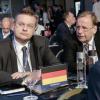 Bemühen sich um Aufklärung in der Erdogan-Affäre: DFB-Boss Reinhard Grindel (lnks) und Vize Rainer Koch.