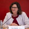 Präsidentin des Bayerischen Landtags, Ilse Aigner, spricht auf einer Pressekonferenz.