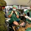 Einblick in den mobilen OP-Raum: Soldaten des Dornstadter Sanitätsregiment 3 üben, wie sie ein komplettes mobiles Krankenhaus transportieren, errichten und betreiben können. 