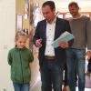 Landtagsabgeordneter Matthias Enghuber gibt seine Stimmen im städtischen Kindergarten Bittenbrunn ab. 
