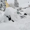 Immense Schneemassen beeinträchtigen das öffentliche Leben im gesamten Landkreis Landsberg. Die Räumfahrzeuge kommen kaum noch nach.