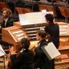 Angela Metzger als Solistin an der Orgel beim 4. Sinfoniekonzert der Augsburger Philharmoniker im Kongress am Park.