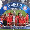 Der FC Bayern München gewinnt die Champions League. Die Mannschaft muss vor leeren Rängen ohne ihre Fans feiern.  	
