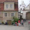 Der im historischen Gebäude des Klosters Wettenhausen untergebrachte Kneipp-Kindergarten wird für knapp 1,5 Millionen Euro aufwendig saniert und auf drei Gruppen erweitert. Das hat der Kammeltaler Gemeinderat beschlossen.