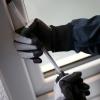 Einbrecher waren in der Nacht auf Mittwoch in einem Wohnhaus im Nersinger Ortsteil Leibi zugange. 
