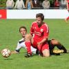 Umkämpft war die Partie des FC Tandern (links Christoph Krimmer) gegen den FC Gundelsdorf (rechts Fabian Forster). Am Ende stand es 3:3. 	