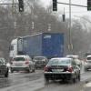 Eine Frau aus Neusäß kritisierte, dass es unverantwortlich sei, in die stark befahrene Bürgermeister-Ackermann-Straße auch noch eine Straßenbahn zu packen. 