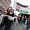 Aus Protest gegen das militärische Vorgehen Israels im Gazastreifen sind in München knapp 1000 Menschen auf die Straße gegangen.