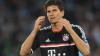 Mario Gomez ärgert sich nach dem verschossenen Elfmeter.