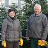 In Haunswies verkauft Familie Eberl - auf dem Bild Anna, Norbert und Diana Eberl (von links)  - unter anderem Christbäume.