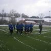 Joggen auf frisch geräumtem Kunstrasen: die Landesliga-Fußballer des SC Ichenhausen im Trainingslager in Sonthofen. Trainer Oliver Unsöld lobte seine Jungs für den gezeigten Einsatz und das gute Miteinander. 	