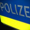 Die Polizei ermittelt gegen eine mutmaßliche Ladendiebin, die in der Augsburger Innenstadt zugriff.