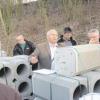 In diesen Betonröhren werden auf dem Obergriesbacher Friedhof künftig jeweils drei verrottbare Urnen gelagert. 