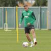 FCA-Kapitän Ermedin Demirovic beendete am Dienstag vorzeitig das öffentliche Training des FC Augsburg. Eine Vorsichtsmaßnahme, wie er sagte. 