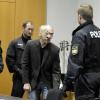 Der Prozess um den Mord an dem Augsburger Polizisten Mathias Vieth geht in eine neue Runde. Ab Herbst wird wieder verhandelt, der Fall von Vorne aufgerollt. Warum? Die Antworten.