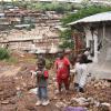 Kinder in einem Slum der kenianischen Hauptstadt Nairobi: Laut Unicef werden Städte «für immer mehr Kinder zu Orten der Armut». Foto: Carola Frentzen/Archiv dpa