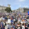 Exakt zwei Jahre nach dem Brexit-Referendum demonstrieren Zehntausende Menschen in London gegen den Ausstieg aus der Europäischen Union.