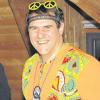 Bürgermeister Christian Konrad kam als Hippie verkleidet im farbenfrohen Gewand zum Rathaussturm. 