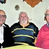 Die SPD Gablingen gratulierte zum 80. Geburtstag: (von links) Ernst Raunigk, Gerhard Meister und Walter Trettwer.  	