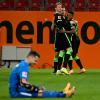 Während die Wolfsburger sich über das 0:2 freuten, war FCA-Torwart Rafal Gikiewicz die Enttäuschung sichtbar anzumerken.