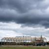 Sind die dunklen Wolken über dem Oktoberfestgelände in München ein schlechtes Omen? Wegen steigender Corona-Fallzahlen wird über die Ausrichtung der Wiesn diskutiert. 