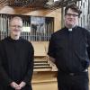 Markus Willig (rechts) und Pater Regino Schüling aus St. Ottilien sind Seelsorger in der neuen Pfarreiengemeinschaft Windach, die zum 1. September gilt.