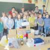 Viele Pakete mit Lebensmitteln, aber auch Spielsachen und Süßigkeiten sammelten die Baarer Grundschüler für ihre Altersgenossen in Tschernobyl. 