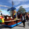 Der Freizeitpark Legoland Deutschland Resort in Günzburg feiert in diesem Jahr 20. Geburtstag. Am Samstag,  2. Juli, gibt es neben der Parade die Premiere der Piraten Sommershow zu sehen. 