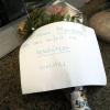 Polizist bei Verfolgungsfahrt in Augsburg  Siebentischwald getötet am Samstag Mittag Blumen und Kerzen vor dem  Polizeipräsidium