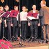 Seit 5 Jahren existiert der Chor "Ascoltate" bereits. Auf unserem Bild sind die Sängerinnen und Sänger beim Seniorenadvent 2009 im Bürgerhaus zu sehen. Foto: ahoi