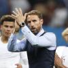 Trainer Gareth Southgate und die englischen Spieler verabschieden sich nach der Niederlage gegen Kroatien von den Fans.