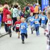 Große und kleine Läufer machten sich auf den Weg für einen guten Zweck. Die blauen T-Shirts sponsorte die Neu-Ulmer Zeitung.