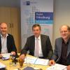 IHK-Regionalvorsitzender Hermann Hutter (von links), Vizepräsident Roland Kober und Regionalgeschäftsführer Oliver Stipar geben die Ergebnisse der Konjunkturumfrage bekannt.