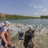 Der Unterallgäu Triathlon startet mit der Disziplin Schwimmen im Attenhausener Baggersee.