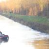 Die Polizei suchte am Mittwoch mit einem Schlauchboot eine vermisste Seniorin am Lechkanal in Gersthofen.