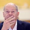 Nur noch jeder dritte Bundesbürger vertraut Bundeskanzler Olaf Scholz (SPD) stark – 24 Prozent weniger als noch vor rund einem Jahr.