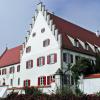 Das Schloss Schlachtegg in Gundelfingen (Kreis Dillingen) steht zum Verkauf. Das Anwesen ist fast 4000 Quadratmeter groß.