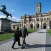 Wer in Niedersachsen oder Bremen studiert, muss für die Semesterbeiträge immer tiefer in die Tasche greifen.