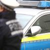 Die Polizei Schrobenhausen sucht nach einem Unfall mit Blechschaden nach einem Rolli-Fahrer.