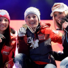 Tina Weirather, Nicole Schmidhofer und Lara Gut freuen sich über ihre Medaillen im Super G bei der Ski-WM in St. Moritz.
