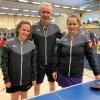 Mit Sandra Dusil, Dieter Kuchenbaur und Dorina Zappe (von links) qualifizierten sich gleich drei Akteure des TSV Zusmarshausen für die Deutschen Tischtennis-Seniorenmeisterschaften.