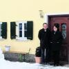 Rosemarie und Christof Weckmer haben für ihr saniertes Haus den Schwäbischen Häuserpreis bekommen. Foto: Uta Baumann