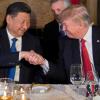 Das hatte Kanzlerin Merkel nicht: Trump und Xi beim Händedruck.  	 	